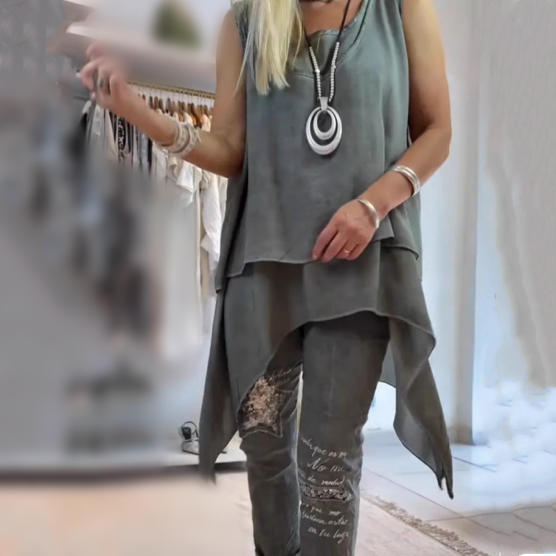 Oriane™ - Women's Two-Piece Set: Sleeveless Top and Printed Pants